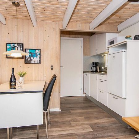 4 Person Holiday Home On A Holiday Park In Hemmet Esterno foto