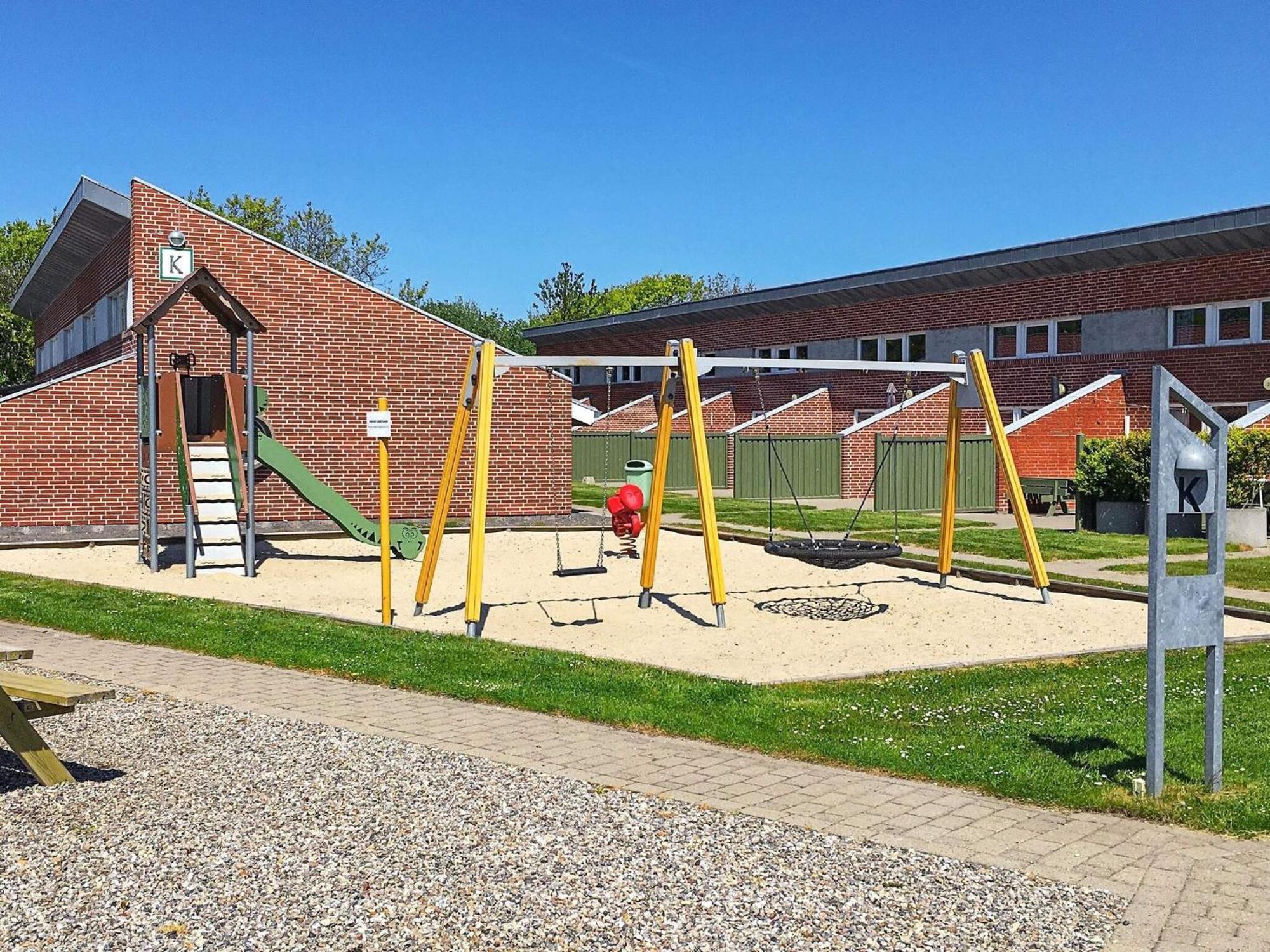 4 Person Holiday Home On A Holiday Park In Hemmet Esterno foto
