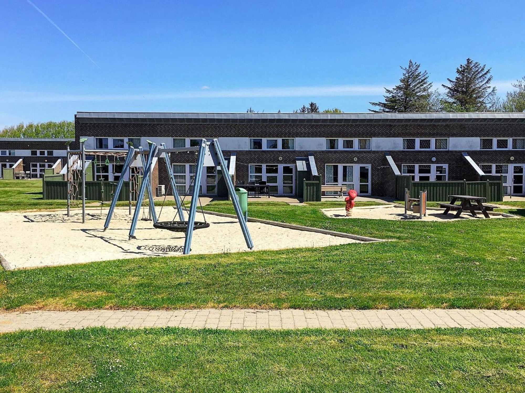 4 Person Holiday Home On A Holiday Park In Hemmet Esterno foto